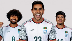 শমিতের অভিষেক, শুরুর একাদশে নেই জামাল