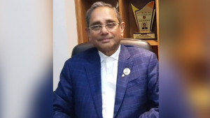 ফুসফুসে পানি, সিঙ্গাপুরে চিকিৎসা নিচ্ছেন শেখ কবির