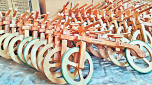 কাঠের সাইকেলের ইউরোপযাত্রা