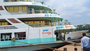 সড়ক, ট্রেনে ভিড় থাকলেও লঞ্চে  যাত্রী কম