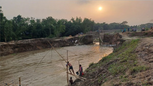খননে ঝুঁকির মুখে আয়মন নদীর ৩১ সেতু কালভার্ট