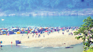 পর্যটনকেন্দ্রে ঈদ উৎসব