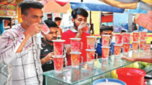 তাপমাত্রা কমলেও অব্যাহত থাকবে ভ্যাপসা গরম
