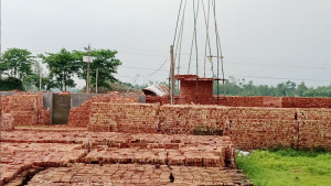 বন্ধ ইটভাটা চালু করতে নেতার তোড়জোড়