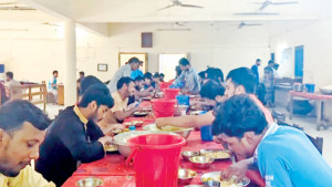 আবারও ছোট হয়ে গেছে  মাছ-মুরগির টুকরো