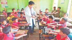 নেই রক্তের বন্ধন, আছে  স্নেহ-মমতা ভালোবাসা