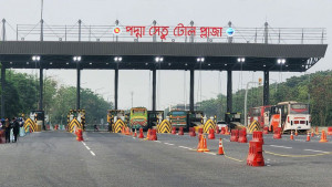 সমীক্ষার চেয়ে কম গাড়ি পদ্মা সেতুতে