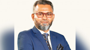 এক জায়গা থেকে সেবা  চালু করা উচিত