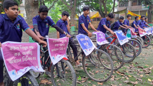 জলবায়ু অর্থায়নের দাবিতে সাইকেল র‍্যালি