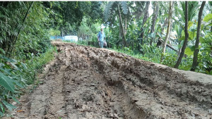 সময়ের কাজ অসময়ে, উন্নয়নের  নামে মানুষের ভোগান্তি