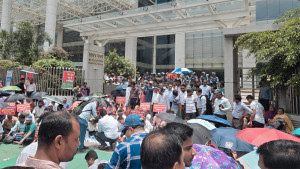 এনবিআরে শাটডাউন: সারাদেশে বন্ধ আমদানি-রপ্তানি ও শুল্ক কার্যক্রম