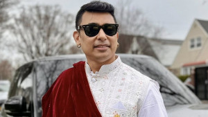 ডিগবাজি দিয়ে নতুন কাজের খবর দিলেন জায়েদ খান
