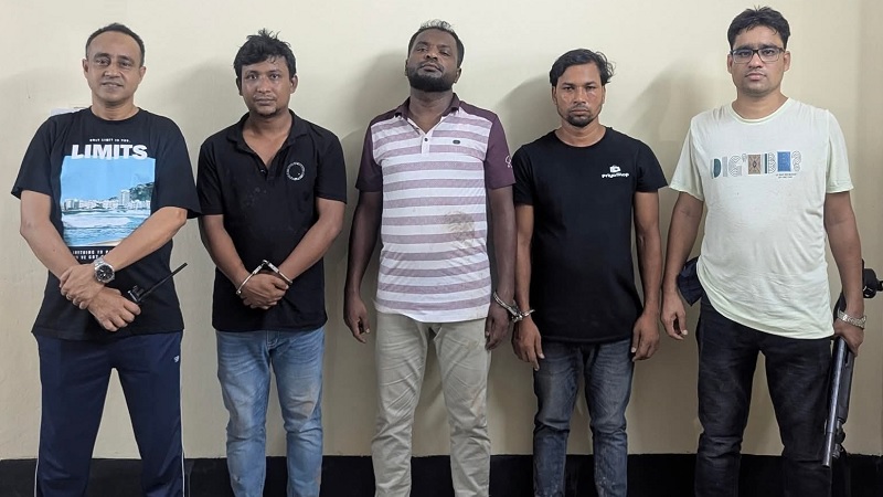 রামগঞ্জে হাসপাতালে ঢুকে হামলায় সমন্বয়ক-সাংবাদিকসহ আহত ১০, গ্রেপ্তার ৩ রামগঞ্জে হাসপাতালে ঢুকে হামলায় সমন্বয়ক-সাংবাদিকসহ আহত ১০, গ্রেপ্তার ৩
