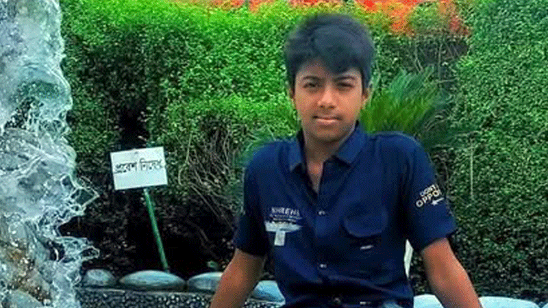 গাছের সঙ্গে মোটরসাইকেলের ধাক্কা, প্রাণ গেল স্কুলছাত্রের গাছের সঙ্গে মোটরসাইকেলের ধাক্কা, প্রাণ গেল স্কুলছাত্রের