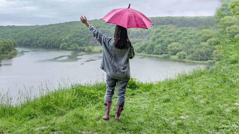 বর্ষায় বেড়াতে যাচ্ছেন? মেনে চলুন কিছু নিয়ম বর্ষায় বেড়াতে যাচ্ছেন? মেনে চলুন কিছু নিয়ম