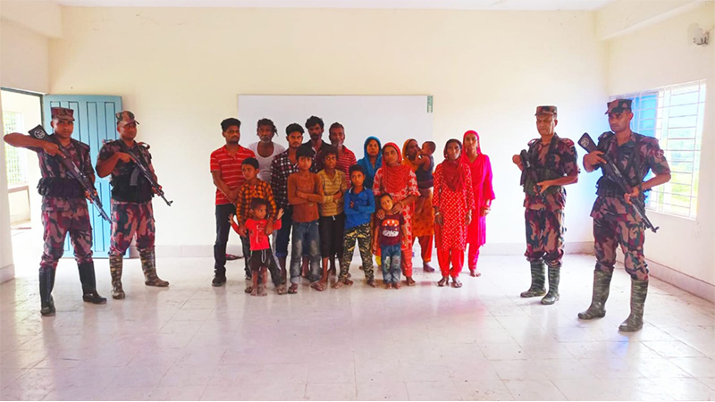 সিলেট সীমান্তে ১৪ রোহিঙ্গাকে ঠেলে পাঠাল বিএসএফ সিলেট সীমান্তে ১৪ রোহিঙ্গাকে ঠেলে পাঠাল বিএসএফ