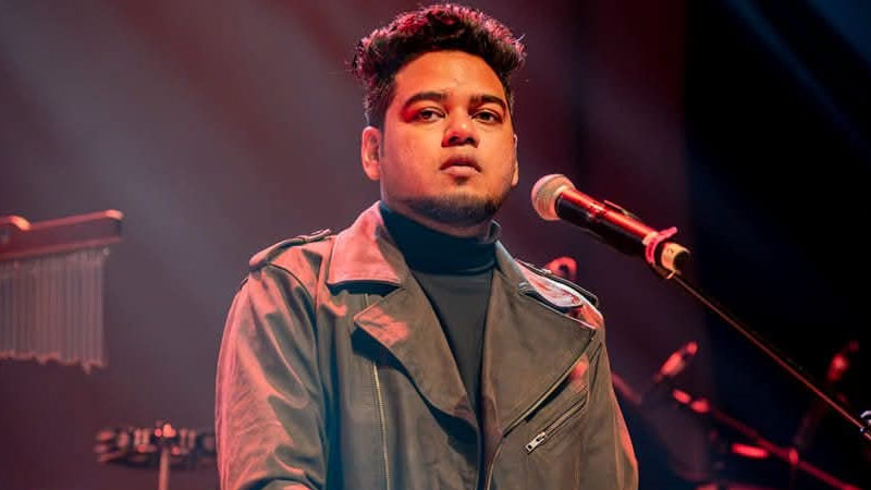 ‘চকলেট বয়’ ডাকতেন আইয়ুব বাচ্চু, সেই সাইমন এখন কীবোর্ড যাদুকর ‘চকলেট বয়’ ডাকতেন আইয়ুব বাচ্চু, সেই সাইমন এখন কীবোর্ড যাদুকর