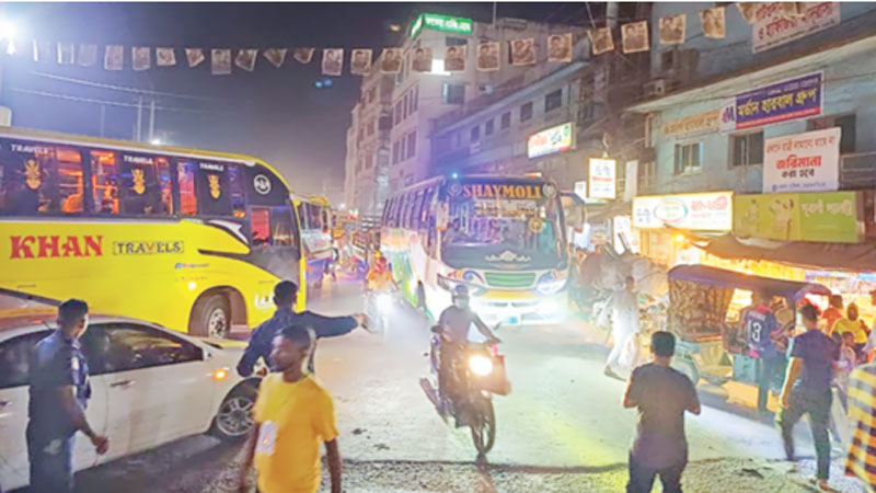 লোকাল বাসে যাত্রী হেনস্তা! লোকাল বাসে যাত্রী হেনস্তা!