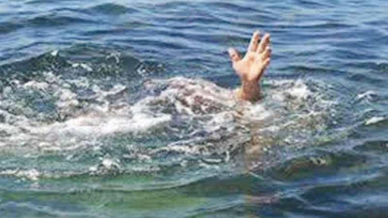নানা বাড়ি বেড়াতে এসে পানিতে ডুবে ভাই-বোনের মৃত্যু নানা বাড়ি বেড়াতে এসে পানিতে ডুবে ভাই-বোনের মৃত্যু
