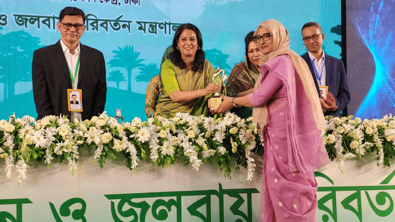 জাতীয় পরিবেশ পদক পেল ডাব্লিউবিবি ট্রাস্ট জাতীয় পরিবেশ পদক পেল ডাব্লিউবিবি ট্রাস্ট