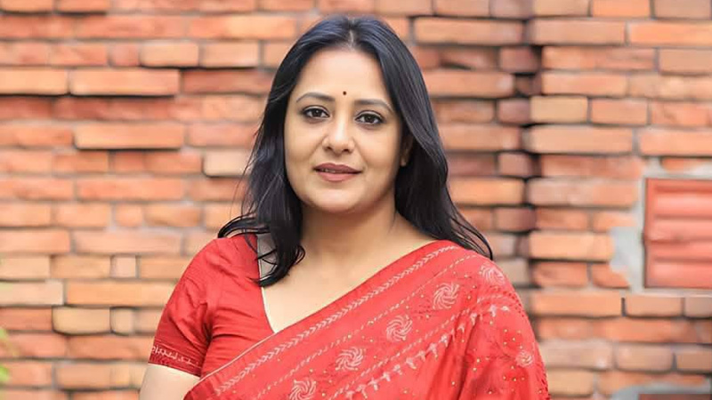 ভুয়া ফেসবুক পেজ ও আইডি নিয়ে বিড়ম্বনায় অপি করিম ভুয়া ফেসবুক পেজ ও আইডি নিয়ে বিড়ম্বনায় অপি করিম