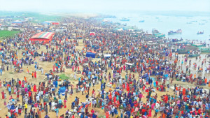 পণতীর্থ মহাবারুনী গঙ্গাস্নান শুরু