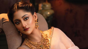 তোমাকে দেখি না ৩৬৫ টা দিন হয়ে গেল....