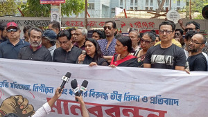 নারী-শিশুর প্রতি সহিংসতা বন্ধ ও ধর্ষণের বিরুদ্ধে রাজপথে নির্মাতারা