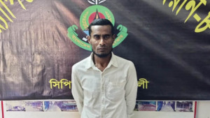 ২২ বছর পর গ্রেপ্তার যাবজ্জীবন দণ্ডপ্রাপ্ত পলাতক আসামি