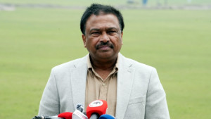 উপনির্বাচনে উদাসীন ফারুক