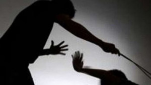 সাভারে নারী পুলিশ সদস্যকে পেটাল গাড়িচালক