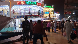ঈদযাত্রায় সদরঘাটে নেই চিরচেনা হাঁকডাক