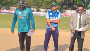 টসের সময় হাস্যোজ্জ্বল তামিম
