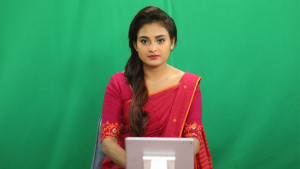 ঈদের ‘ব্রেকিং নিউজ’  দিতে ক্যামেরার সামনে তটিনী