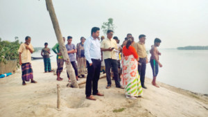উপকূল রক্ষা বাঁধে ধস, প্রশ্ন পাউবোর তদারকি নিয়ে