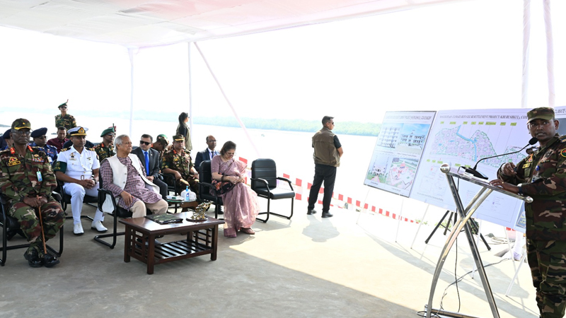 কক্সবাজার বিমানবন্দরের নির্মাণকাজ পরিদর্শন করলেন প্রধান উপদেষ্টা কক্সবাজার বিমানবন্দরের নির্মাণকাজ পরিদর্শন করলেন প্রধান উপদেষ্টা