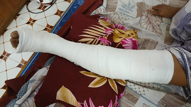 সালথায় চাঁদা না দেওয়ায় সাবেক পুলিশ সদস্যকে কুপিয়ে জখম সালথায় চাঁদা না দেওয়ায় সাবেক পুলিশ সদস্যকে কুপিয়ে জখম