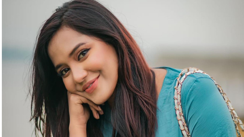 গানের মডেল মাহি গানের মডেল মাহি