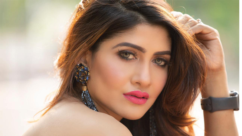 ঈদ আয়োজনে শ্রাবণ্য তৌহিদা ঈদ আয়োজনে শ্রাবণ্য তৌহিদা