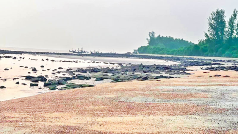 নির্জনতায় প্রাণ ফিরছে সেন্টমার্টিনে নির্জনতায় প্রাণ ফিরছে সেন্টমার্টিনে