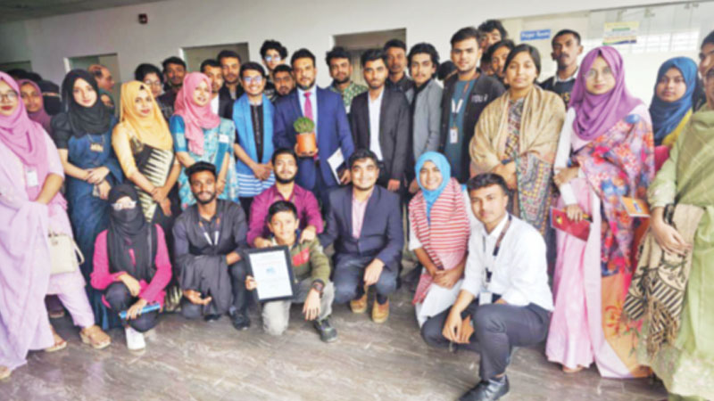 অগ্রযাত্রায় জলবায়ু সংগঠন ‘রিনিউ আর্থ’ অগ্রযাত্রায় জলবায়ু সংগঠন ‘রিনিউ আর্থ’