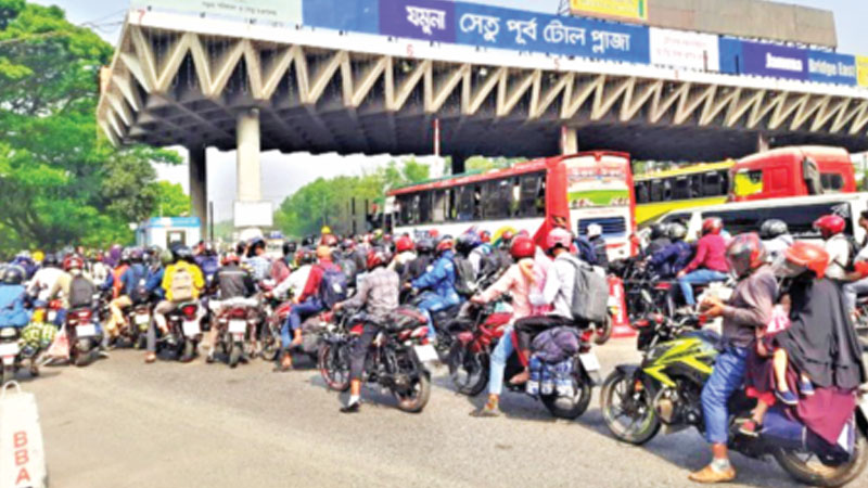 পদ্মা ও যমুনা সেতুতে ২৪ ঘণ্টায় ২০ হাজার মোটরসাইকেল পার পদ্মা ও যমুনা সেতুতে ২৪ ঘণ্টায় ২০ হাজার মোটরসাইকেল পার