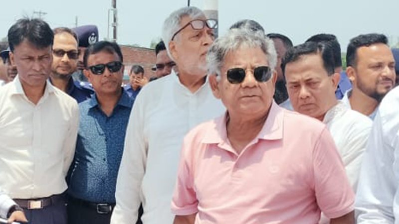 হিজলার মেঘনা তীরে উপদেষ্টা ফাওজুল ও সাখাওয়াত হিজলার মেঘনা তীরে উপদেষ্টা ফাওজুল ও সাখাওয়াত
