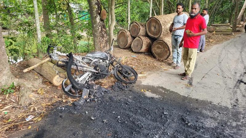বিএনপি নেতার গাড়িবহরে হামলা, আহত ২০ বিএনপি নেতার গাড়িবহরে হামলা, আহত ২০