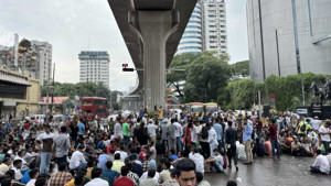 ৭ ঘণ্টা পর শাহবাগ ছাড়লেন ছাত্রদলের নেতাকর্মীরা