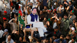 পাকিস্তানজুড়ে আন্দোলনের প্রস্তুতির নির্দেশ ইমরান খানের
