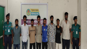 ব্যবসায়ীকে জিম্মি করে চাঁদা দাবি, বৈষম্যবিরোধীর দুই নেতাসহ গ্রেপ্তার ৮  