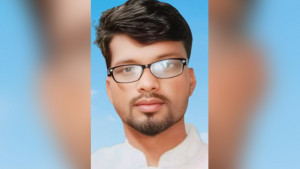 গাড়ি নিয়ে বাড়ি ফিরছিলেন মামুন, দুর্বৃত্তের গুলি