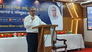 নতুন স্বৈরাচার ঠেকানোর পথ জানতে হবে: সলিমুল্লাহ খান