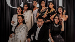ট্রাক ড্রাইভার মোশাররফ করিম, সঙ্গে একঝাঁক অভিনেত্রী
